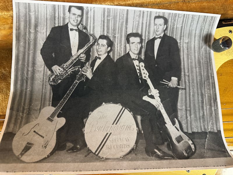 1959 Fender Precision Bass - Sunburst - Gold Anodized Guard - 1 Owner - OHSC