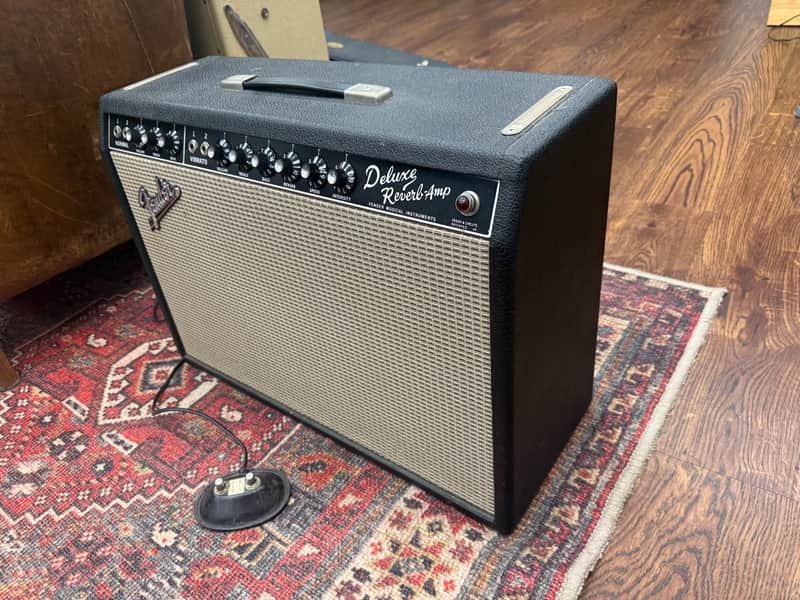 1966 Fender Deluxe Reverb 2-Channel 22-Watt 1x12" Guitar Combo - Black Panel