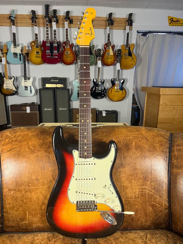 1964 Fender Stratocaster - Sunburst - OHSC