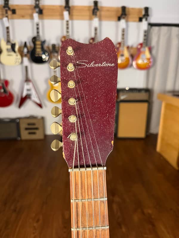 1965 Silvertone 1457 - Burst