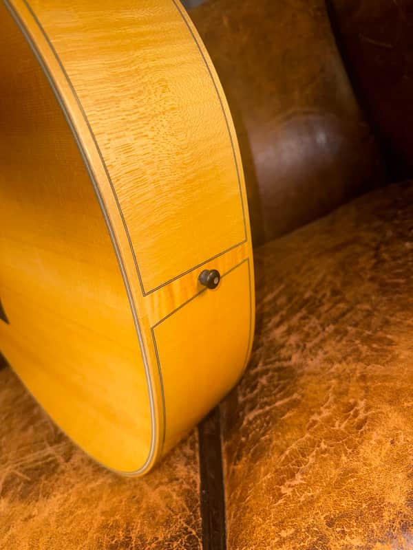 1997 Froggy Bottom Jumbo Acoustic - Natural