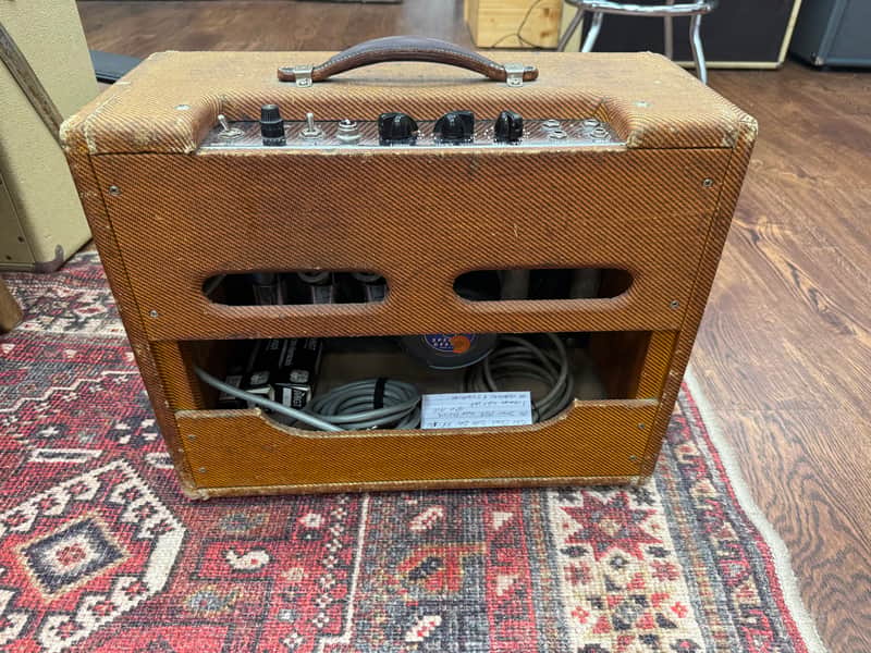 1961 Fender Deluxe 5E3 Narrow Panel 15-Watt 1x12" Guitar Combo - Tweed