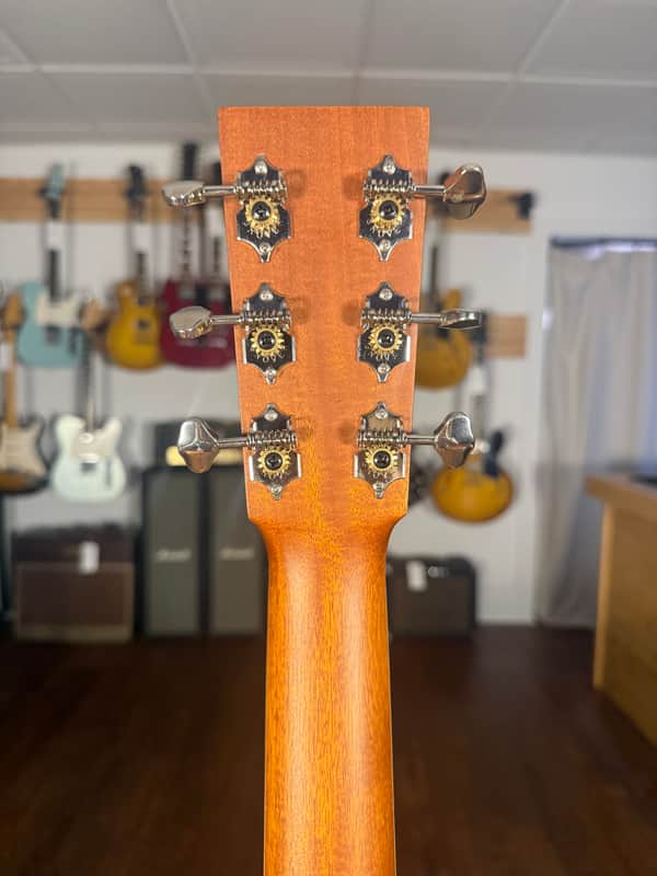 2015 Larrivee Legacy Series 000-40  - Natural