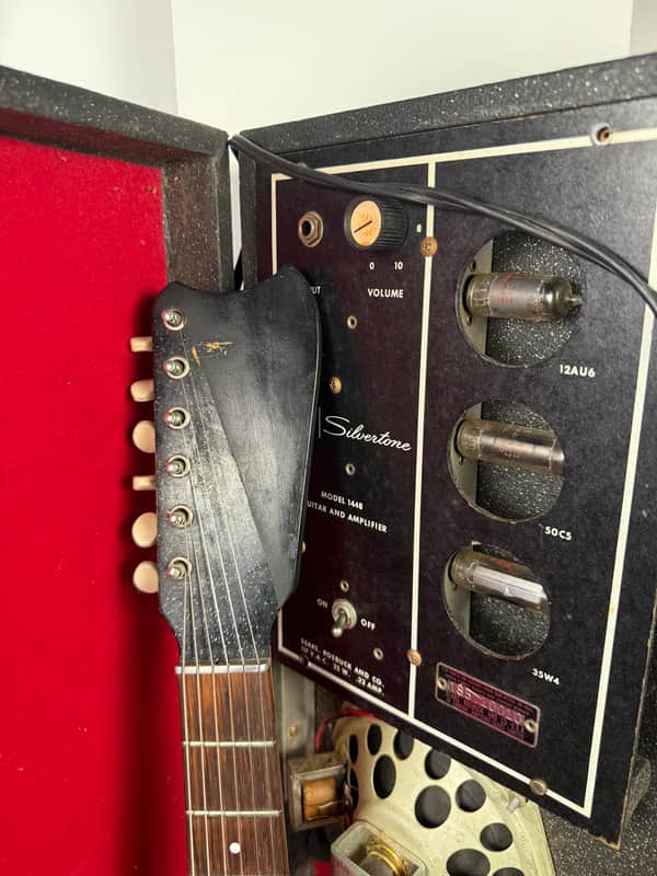 1964 Silvertone 1448 With Case Amp - Black