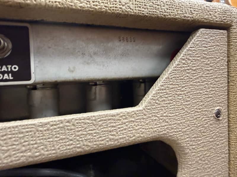 1963 Fender Bandmaster 6G7-A 40-Watt 2x12" Piggyback Guitar Amp - Blonde