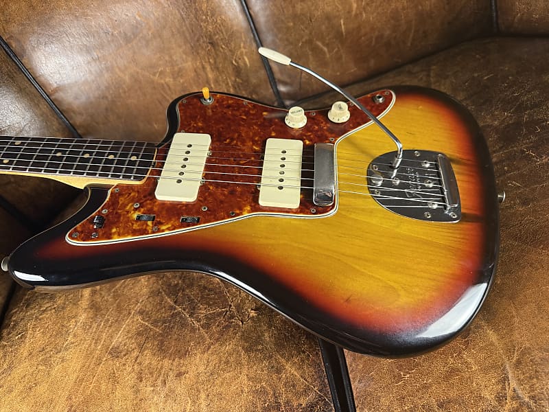 1960 Fender Jazzmaster - Three Tone Sunburst Refinish