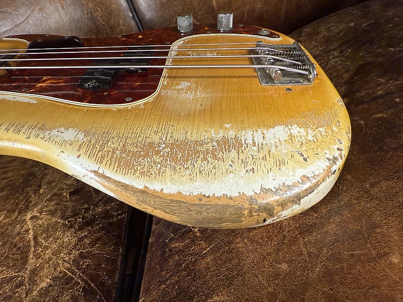 1971 Fender Precision Bass - Olympic White - OHSC