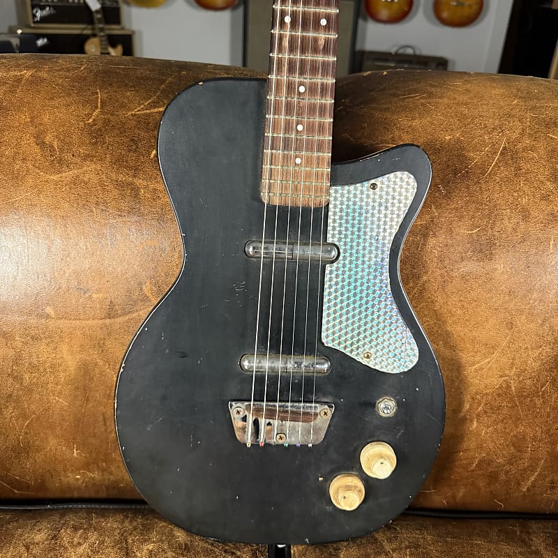 1957 Silvertone Danelectro U-2 - Black