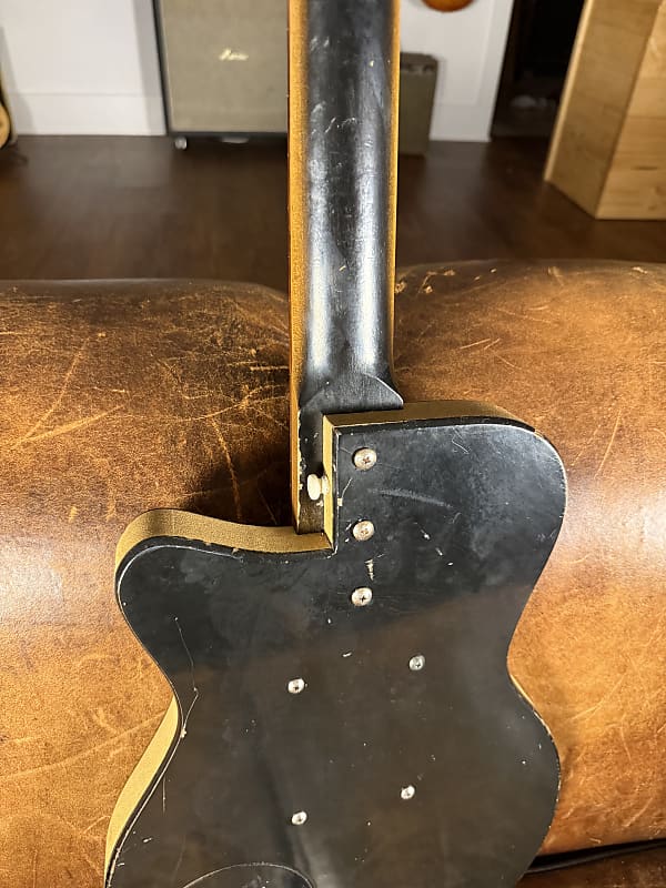 1957 Silvertone Danelectro U-2 - Black