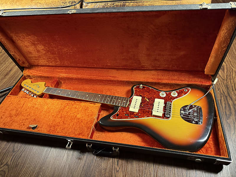1966 Fender Jazzmaster - Three Tone Sunburst - OHSC