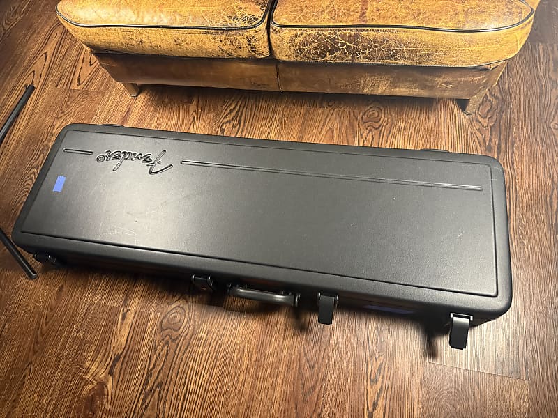 2018 Fender American Professional Precision Bass - 3 Tone Sunburst - OHSC