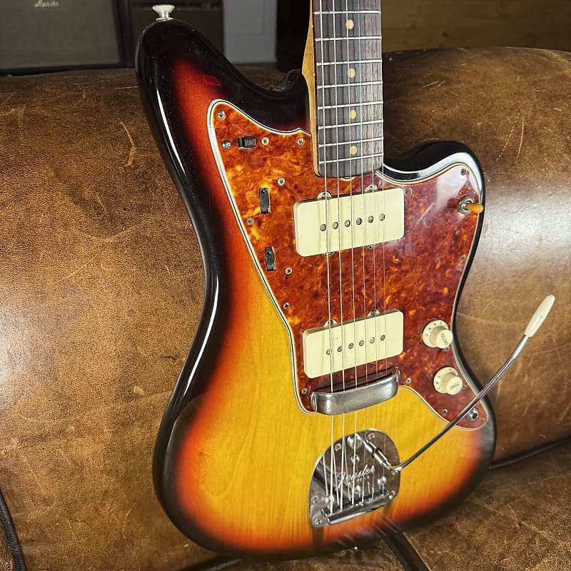 1960 Fender Jazzmaster - Three Tone Sunburst Refinish