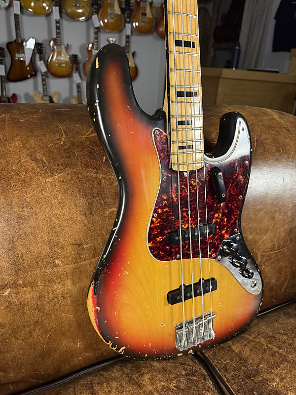 1973 Fender Jazz Bass - Sunburst - OHSC