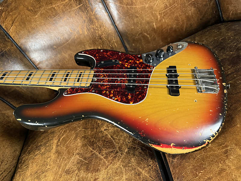 1973 Fender Jazz Bass - Sunburst - OHSC