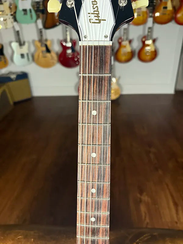 2021 Gibson Custom Shop '67 Mahogany Flying V Reissue with Maestro Vibrola - Sparkling Burgundy