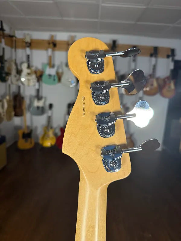 2018 Fender American Professional Precision Bass - 3 Tone Sunburst - OHSC