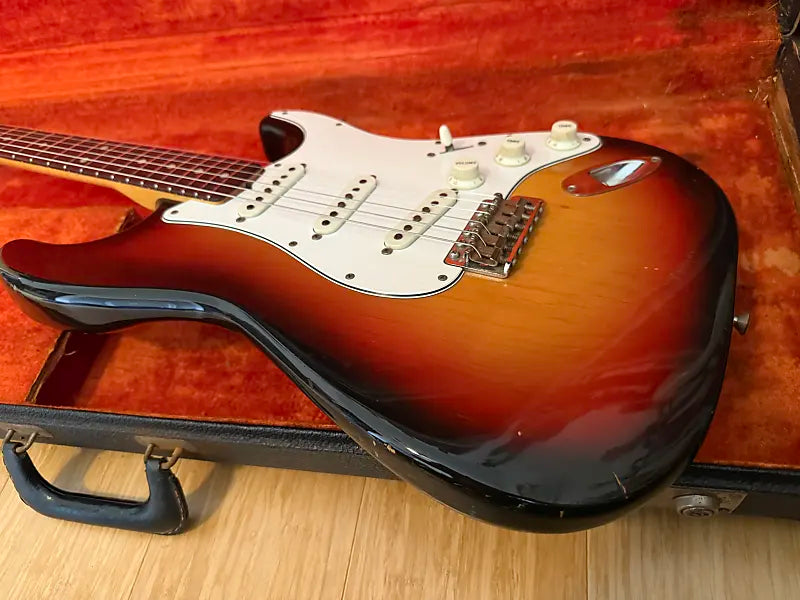 1968 Fender Stratocaster - Three-Tone Sunburst - 100% Original - OHSC