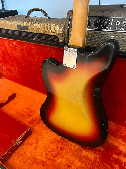 1966 Fender Jazzmaster - 3 Tone Sunburst - OHSC