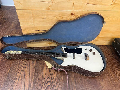 1959 Danelectro 6016 DC-1 Deluxe Single Pickup Shorthorn - White