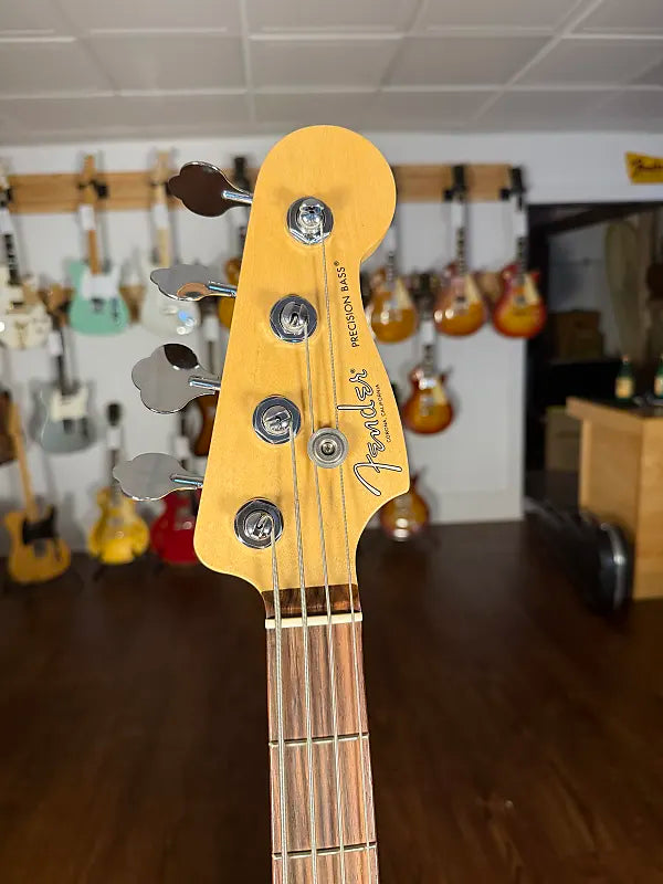 2018 Fender American Professional Precision Bass - 3 Tone Sunburst - OHSC